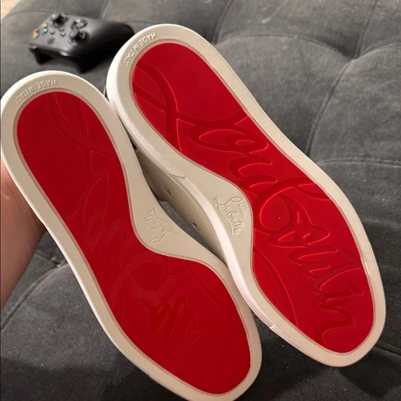 Christian Louboutin White Leather Low-Top Sneakers with Black Heel Panel - Picture 5 of 7